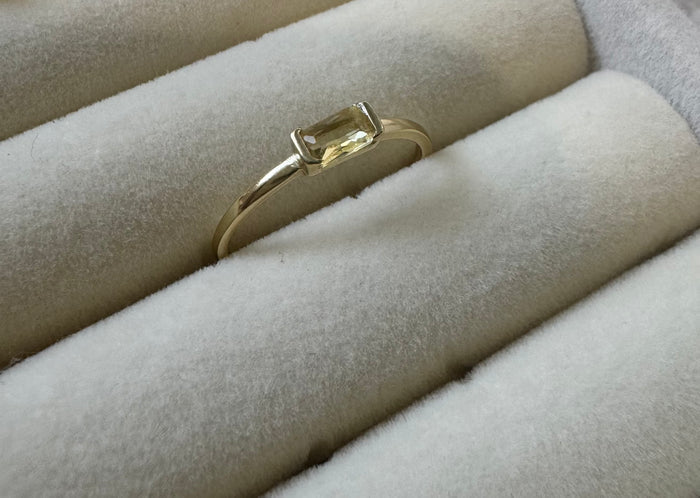 Dainty Diamond Ring