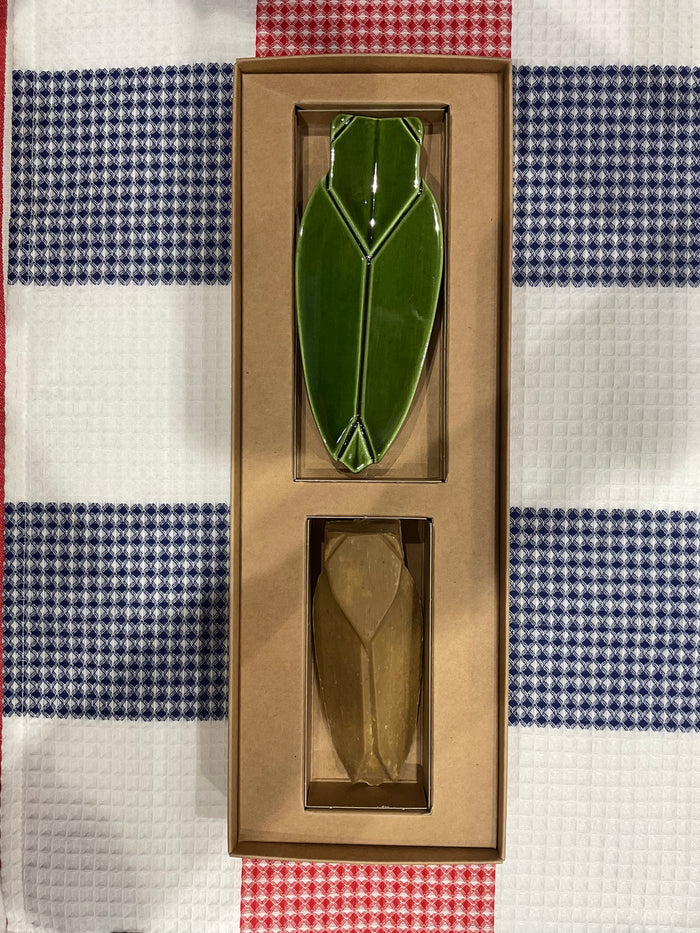 Fer à Cheval x Monochromic Olive Marseille Soap and Ceramic Dish Cicada Gift Set