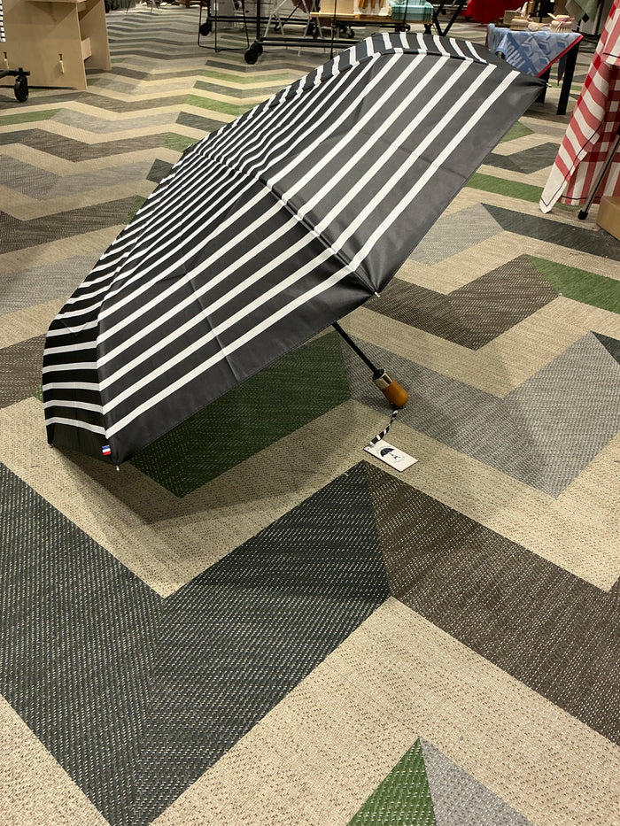 Le Parapluie Français striped umbrellas
