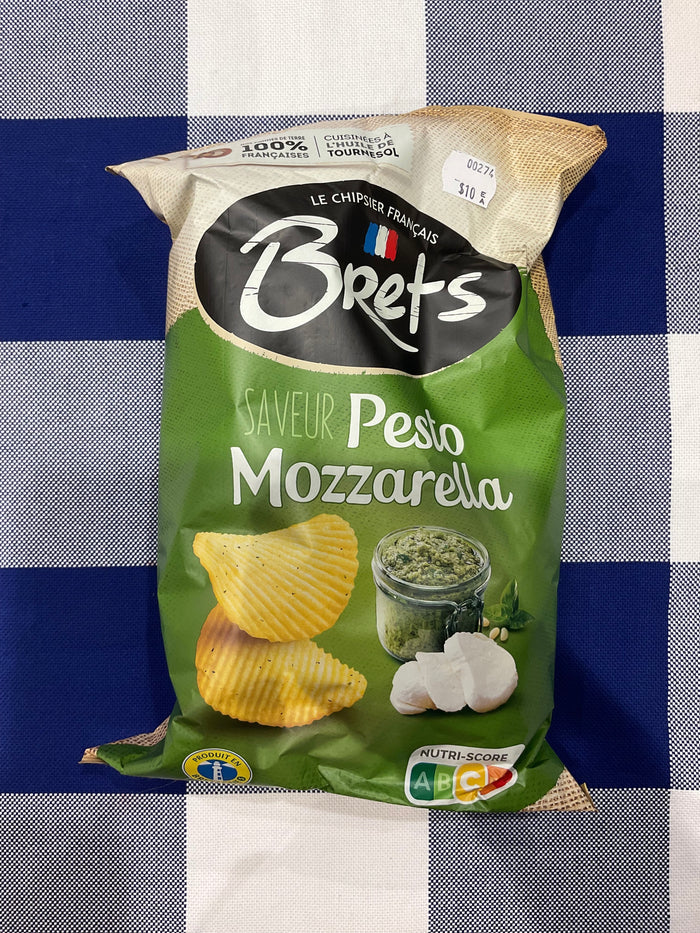 Brets Crinkle Cut Pesto & Mozzarella Flavour Chips 125g