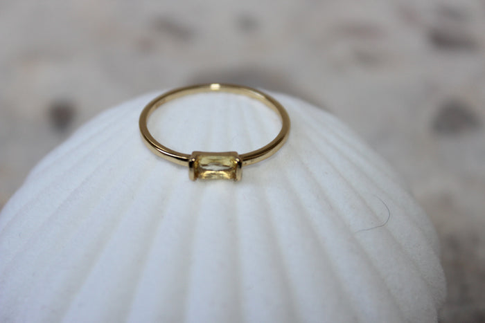 Dainty Diamond Ring
