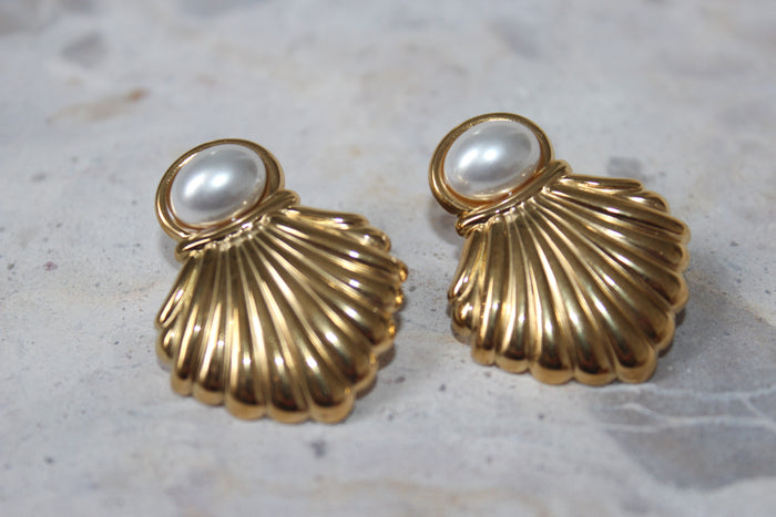 Elegant Pearl Stud Earrings