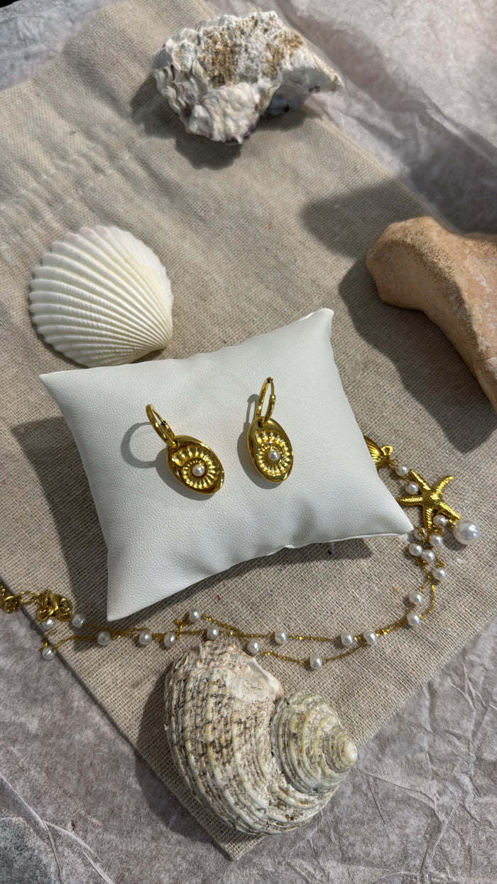 Golden Shell Earrings