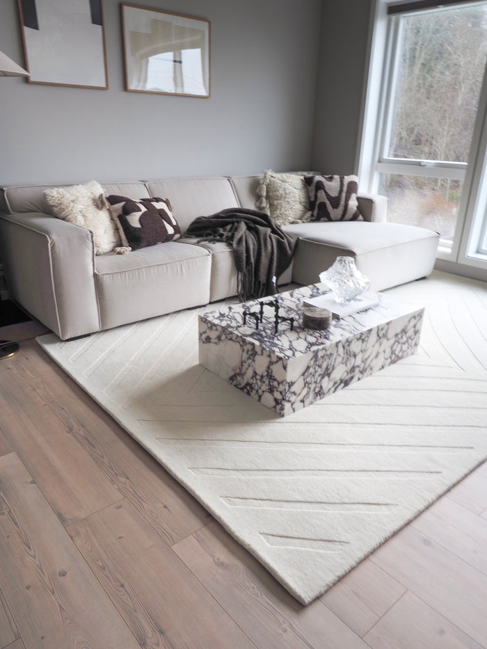IZABEL Wool Rug – Handwoven