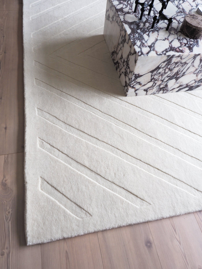 IZABEL Wool Rug – Handwoven