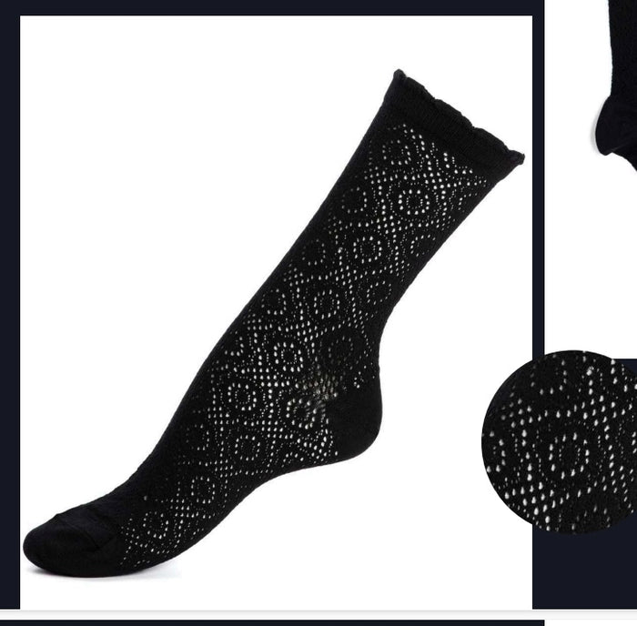 Lace (Dentelle) ankle socks by Maison Broussaud