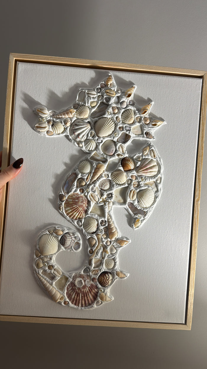 Large Seashell Seahorse Canvas 🐚
