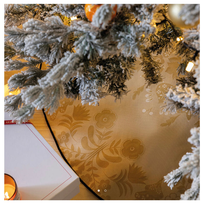 Le Jacquard Français Christmas tree skirt