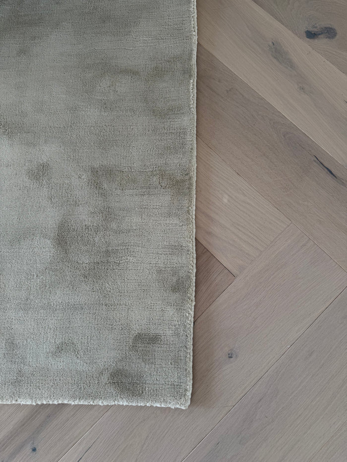 Luma Viscose Rug - Mushroom - Handwoven