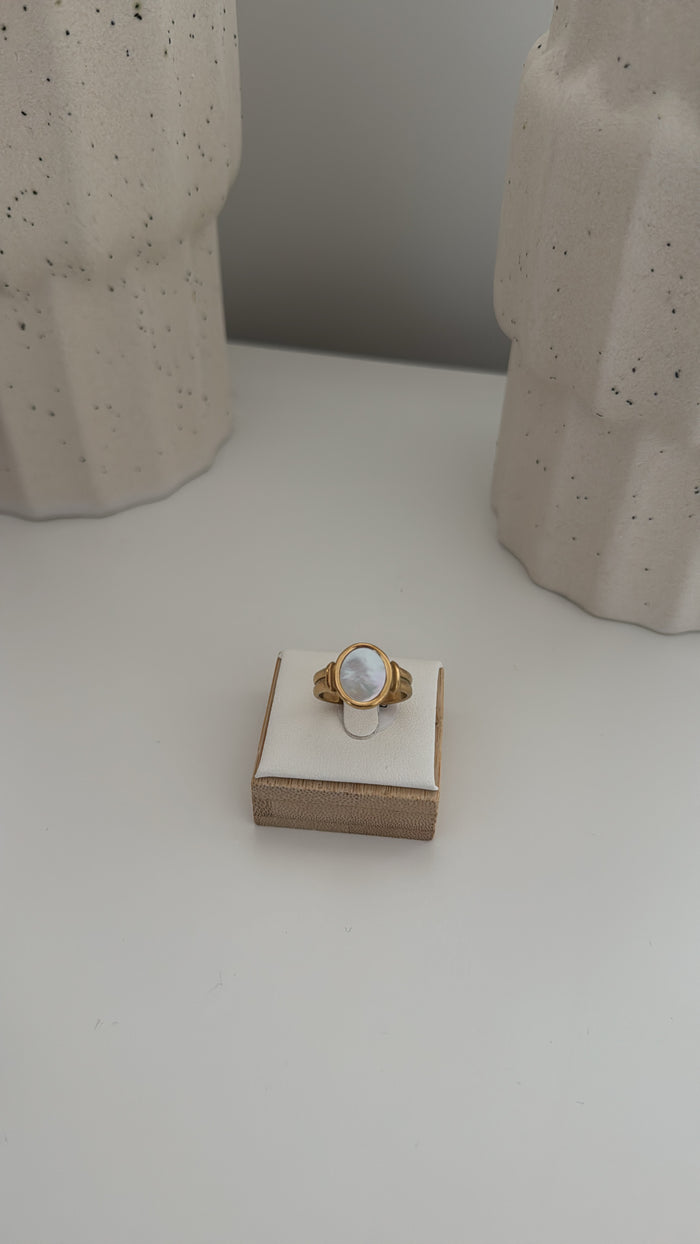 Natural White Shell Ring