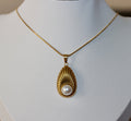 Pearl/Shell Pendant Necklace
