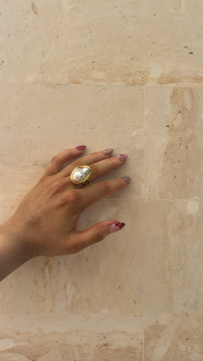 Pearly Girl Ring