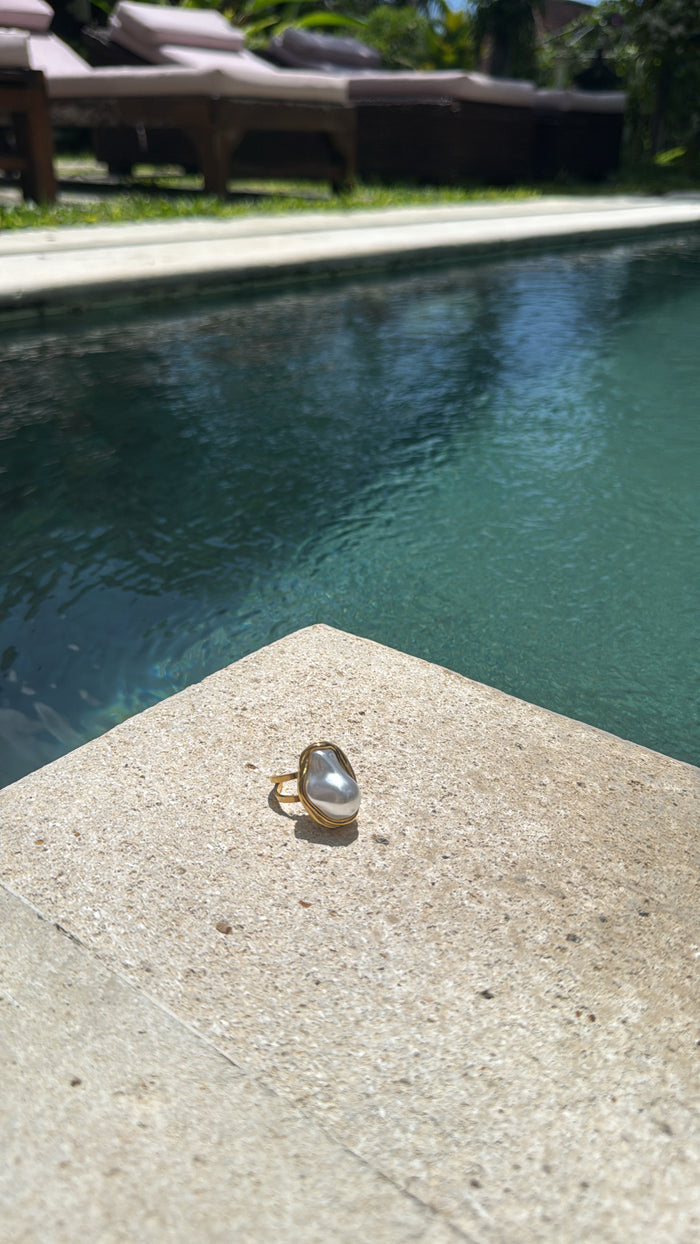 Pearly Girl Ring