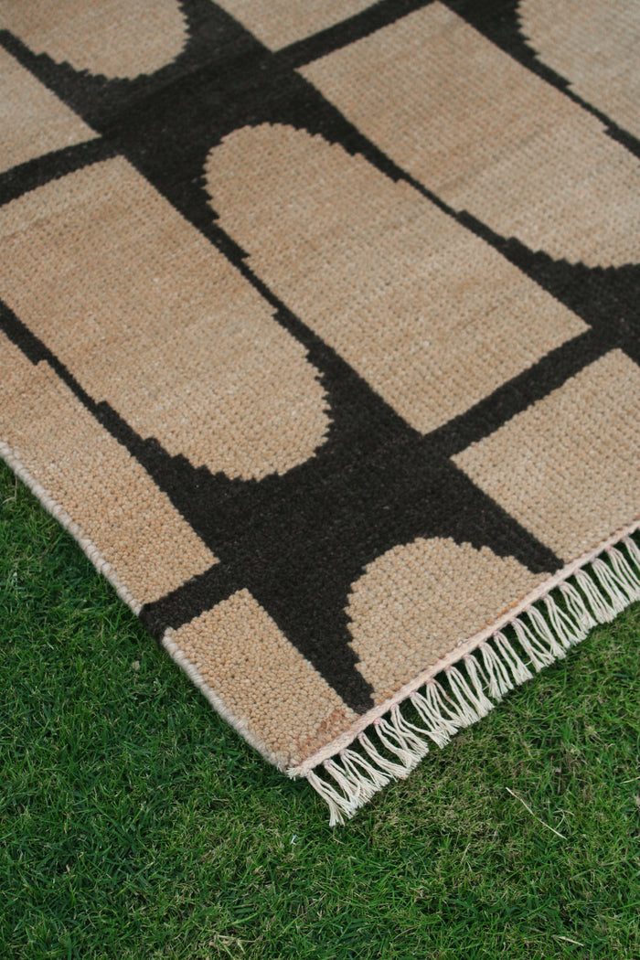 RAEZ 02 Wool Rug - Handknotted