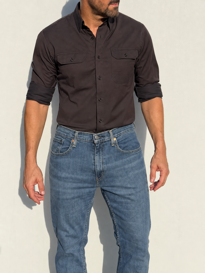 The Utility Shirt in Twill - Brown