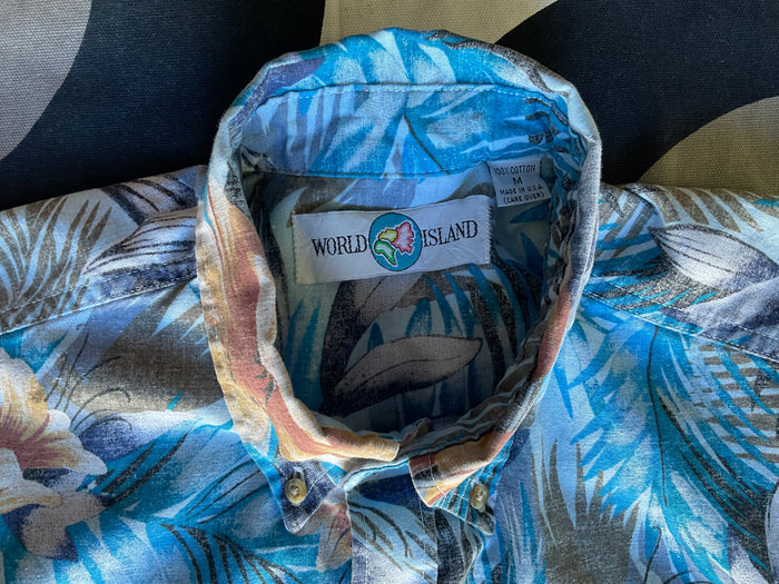 Vintage Hawaiian short-sleeve shirt by World Island, made in USA, Medium