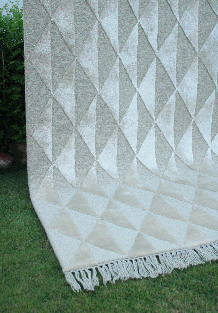ZEA 02 Beige Wool & Viscose Rug - Hand-tufted